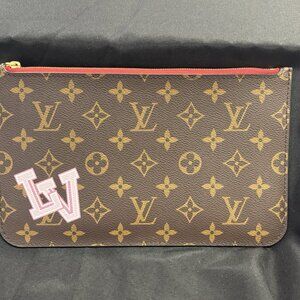 Authentic Louis Vuitton Monogram Neverfull GM Pouch NEW limited edition